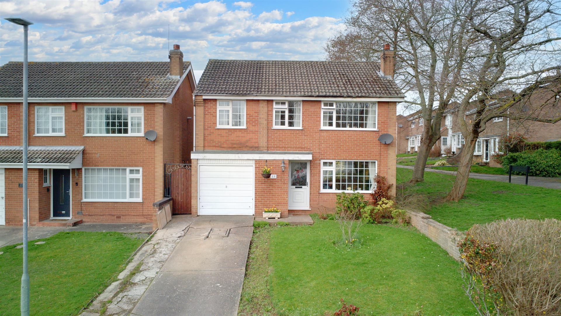 Aviemore Close, Arnold Robert Ellis Estate Agents